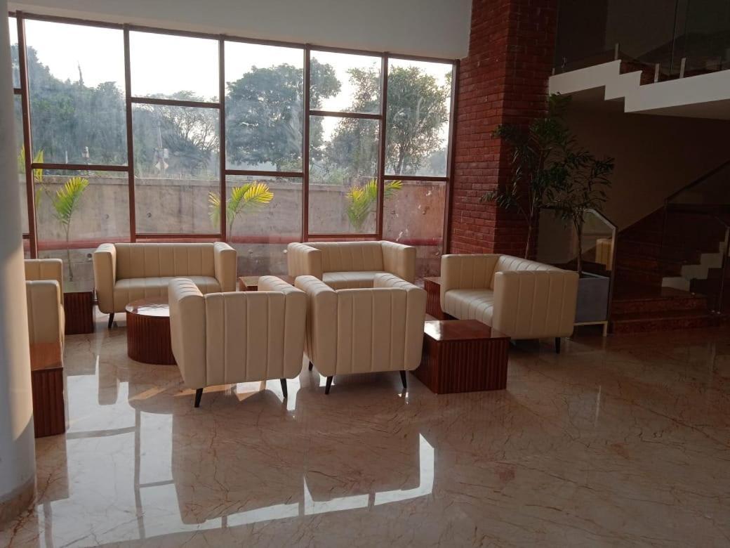 The Pearl Club Resort Shānti Niketan エクステリア 写真